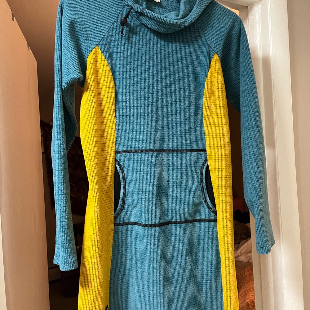 Melanzana long-sleeved fleece dress